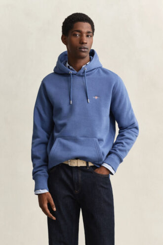 Hoodie med sköldmotiv