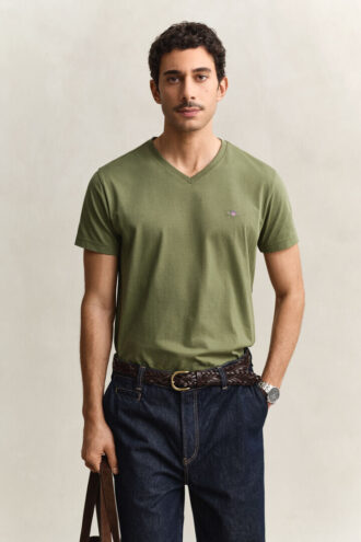 Slim Fit Shield T-shirt med V-ringning