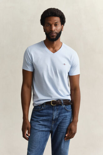 Slim Fit Shield T-shirt med V-ringning