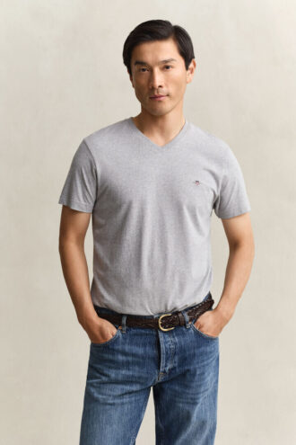 Slim Fit Shield T-shirt med V-ringning