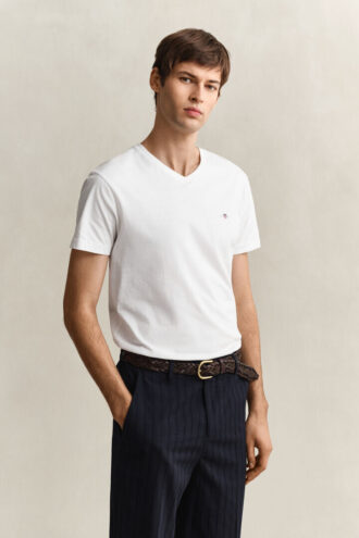 Slim Fit Shield T-shirt med V-ringning