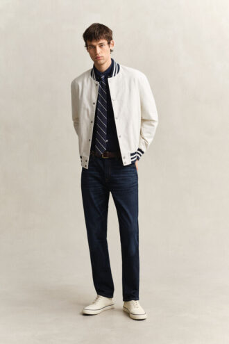Slim fit-skjorta i klassisk poplin