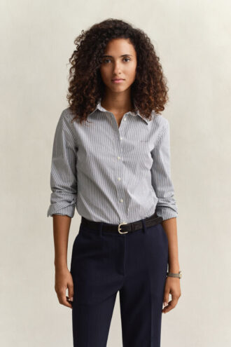 Slim fit-skjorta i randig poplin