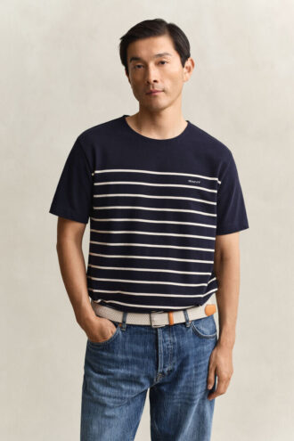 T-shirt med placerade ränder
