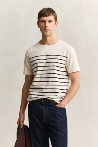 T-shirt med placerade ränder
