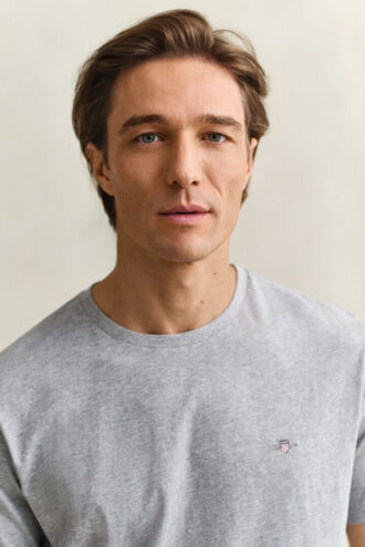 T-shirt med Shield-tryck i normal passform